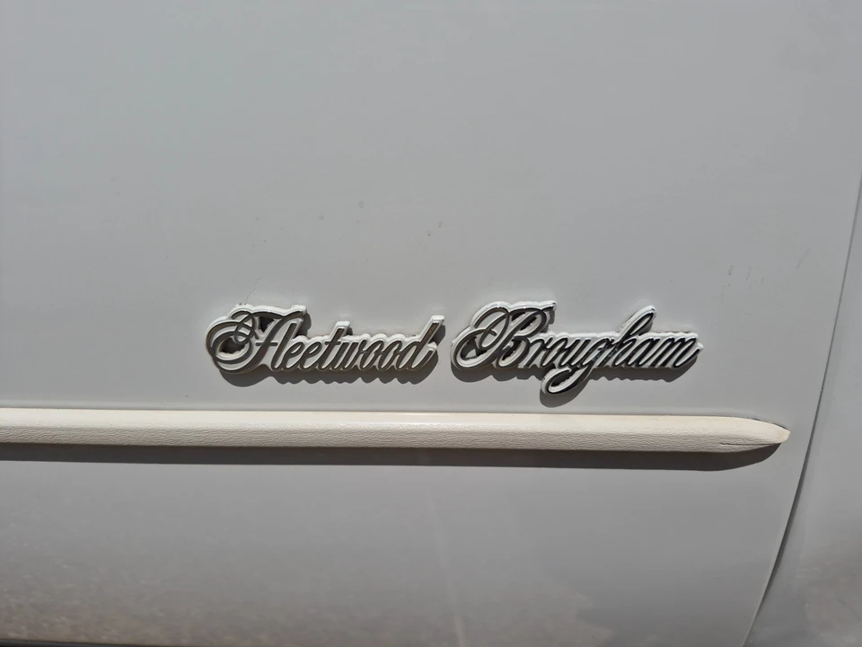 1985 Cadillac Fleetwood - Image 9 of 31