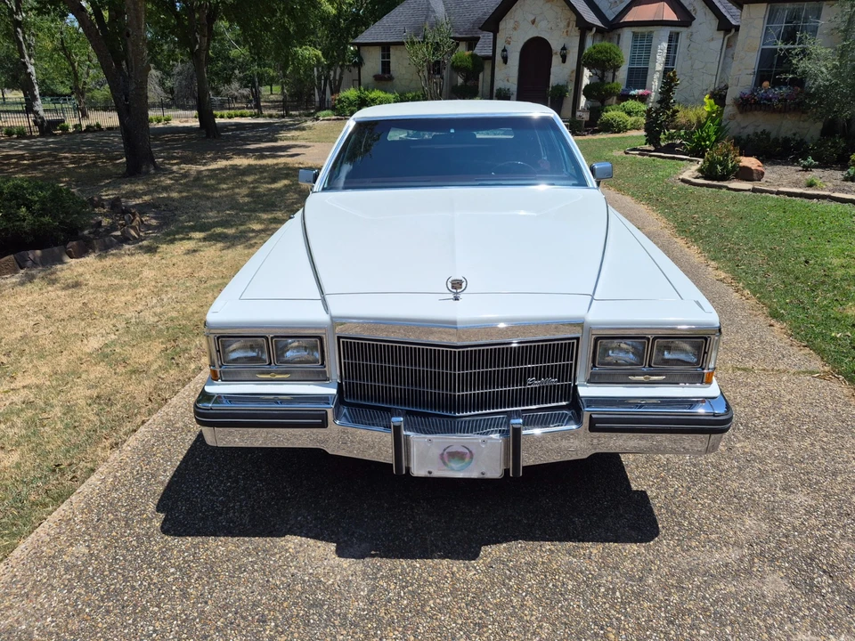 1985 Cadillac Fleetwood - Image 2 of 31