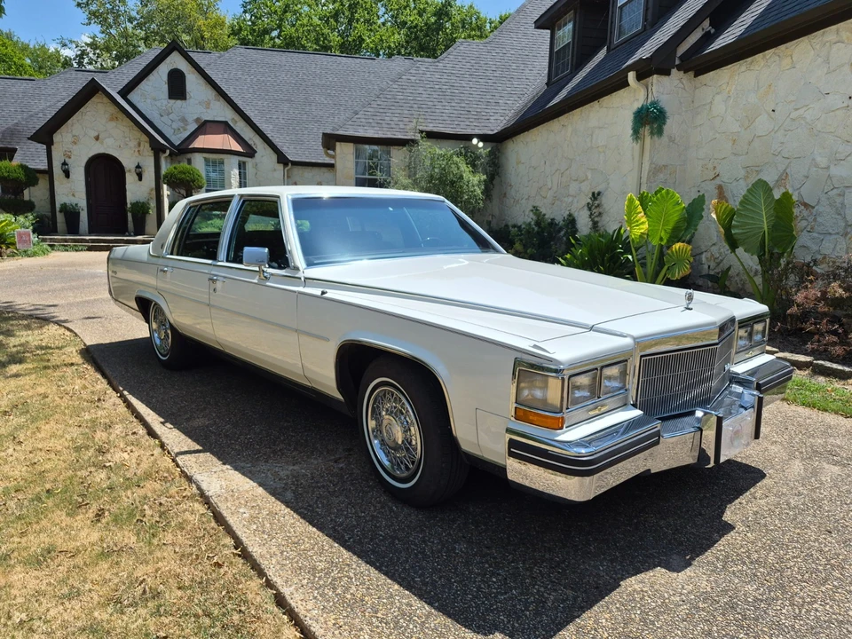 1985 Cadillac Fleetwood - Image 3 of 31