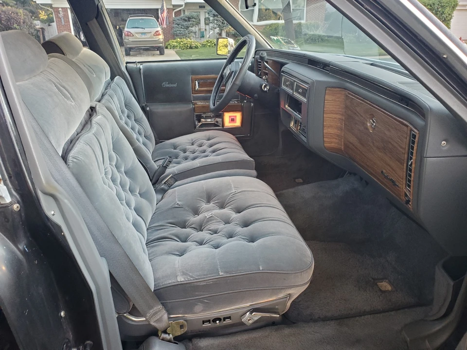 1985 Cadillac Brougham - Image 16 of 19