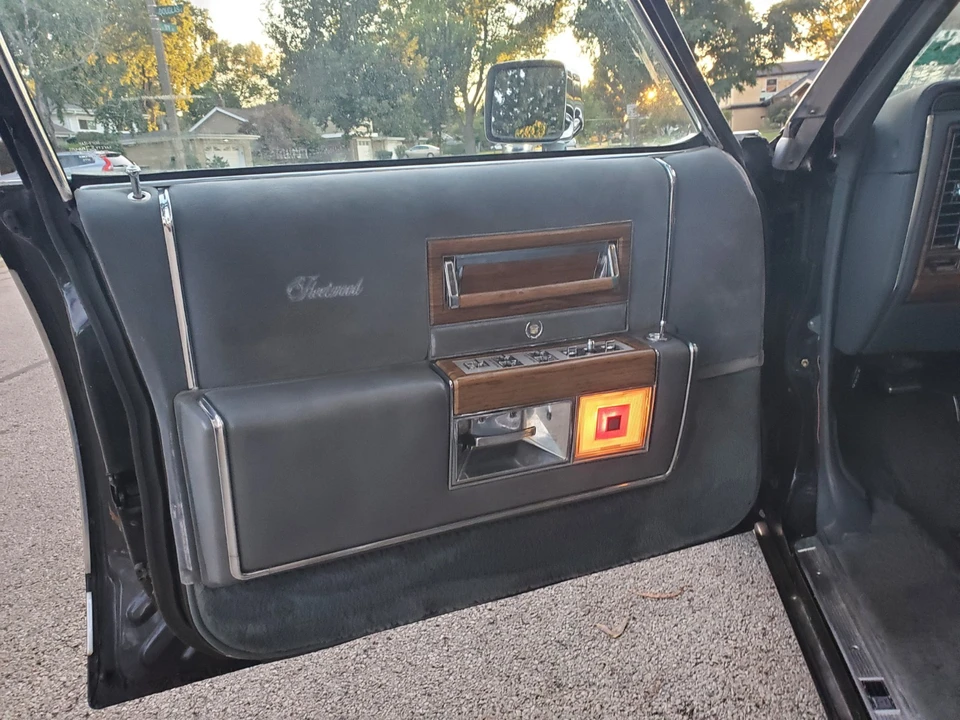 1985 Cadillac Brougham - Image 17 of 19