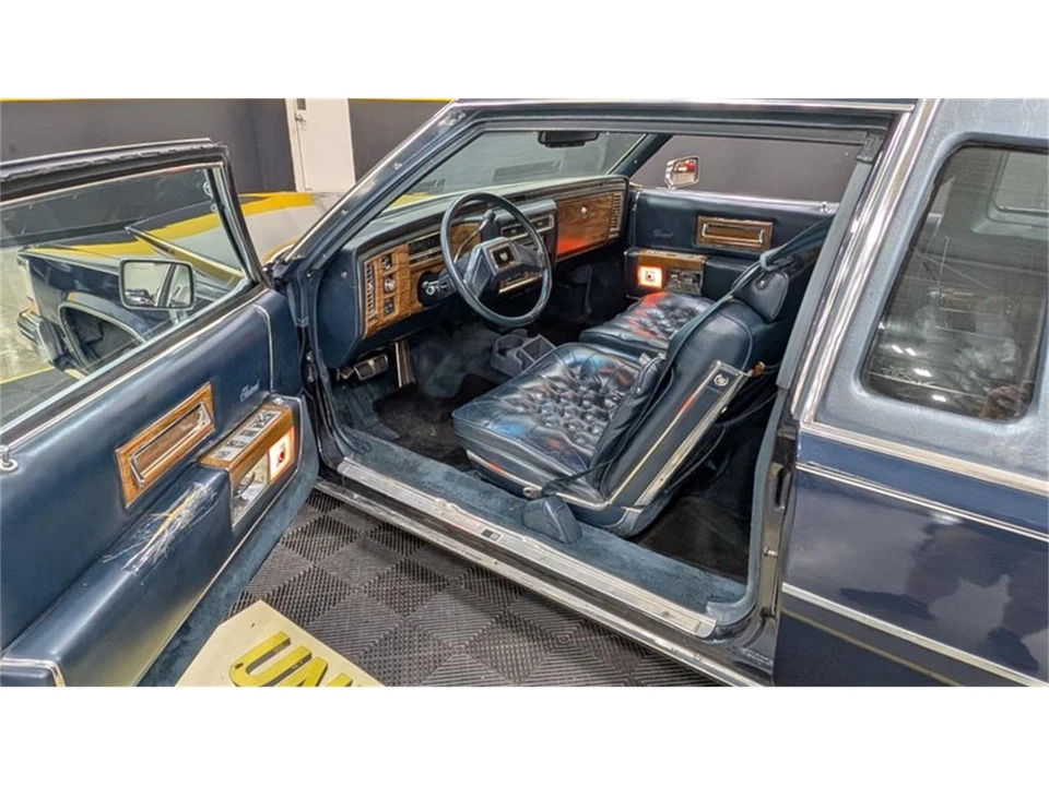 1985 Cadillac Fleetwood - Image 7 of 9