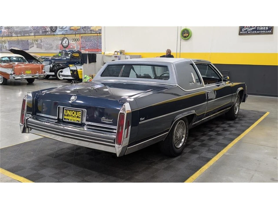 1985 Cadillac Fleetwood - Image 3 of 9