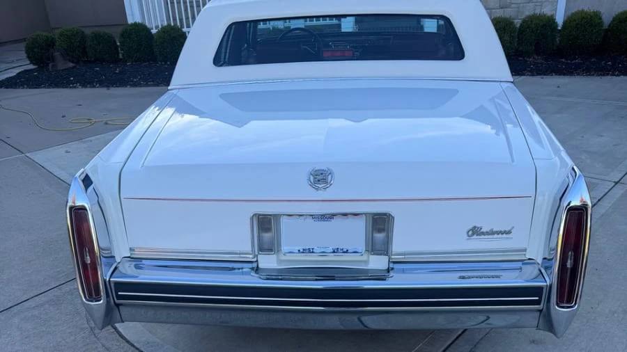 1985 Cadillac Fleetwood - Image 3 of 12