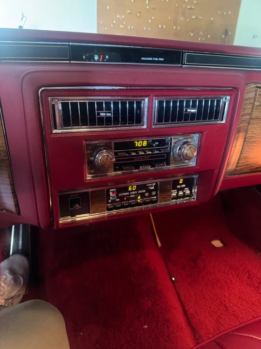 1985 Cadillac Fleetwood - Image 7 of 12