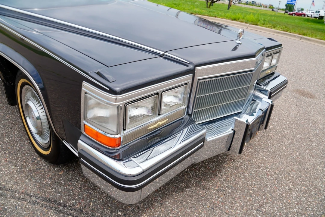 1985 Cadillac Fleetwood - Image 30 of 31