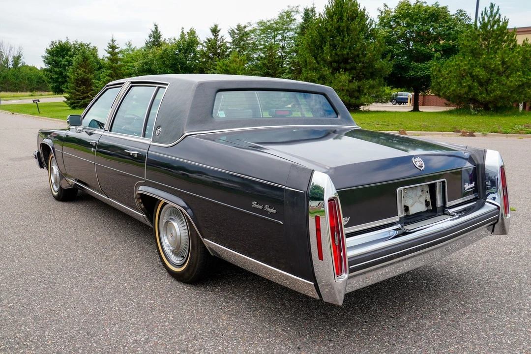 1985 Cadillac Fleetwood - Image 6 of 31