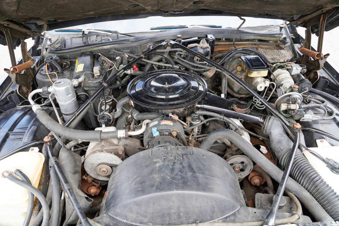 1985 Cadillac Fleetwood - Image 19 of 31