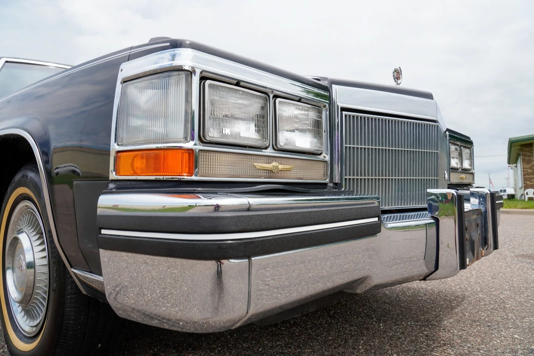 1985 Cadillac Fleetwood - Image 27 of 31