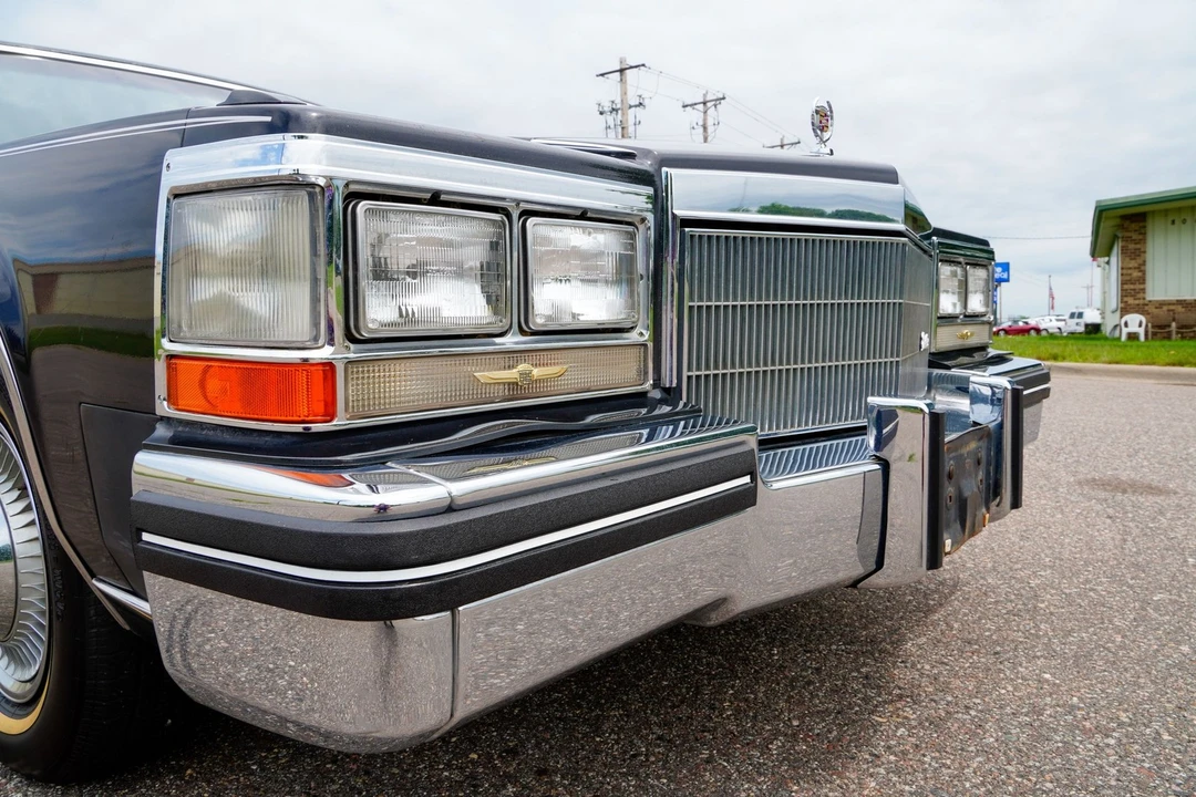 1985 Cadillac Fleetwood - Image 28 of 31