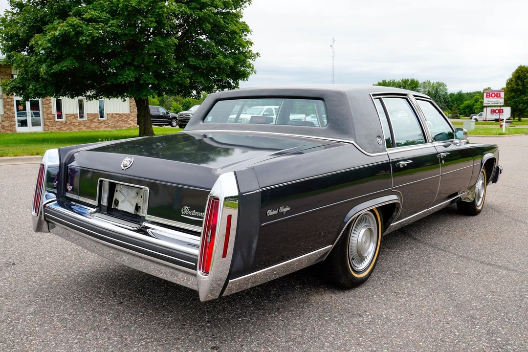 1985 Cadillac Fleetwood - Image 3 of 31