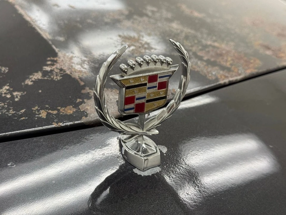 1985 Cadillac Brougham - Image 10 of 12