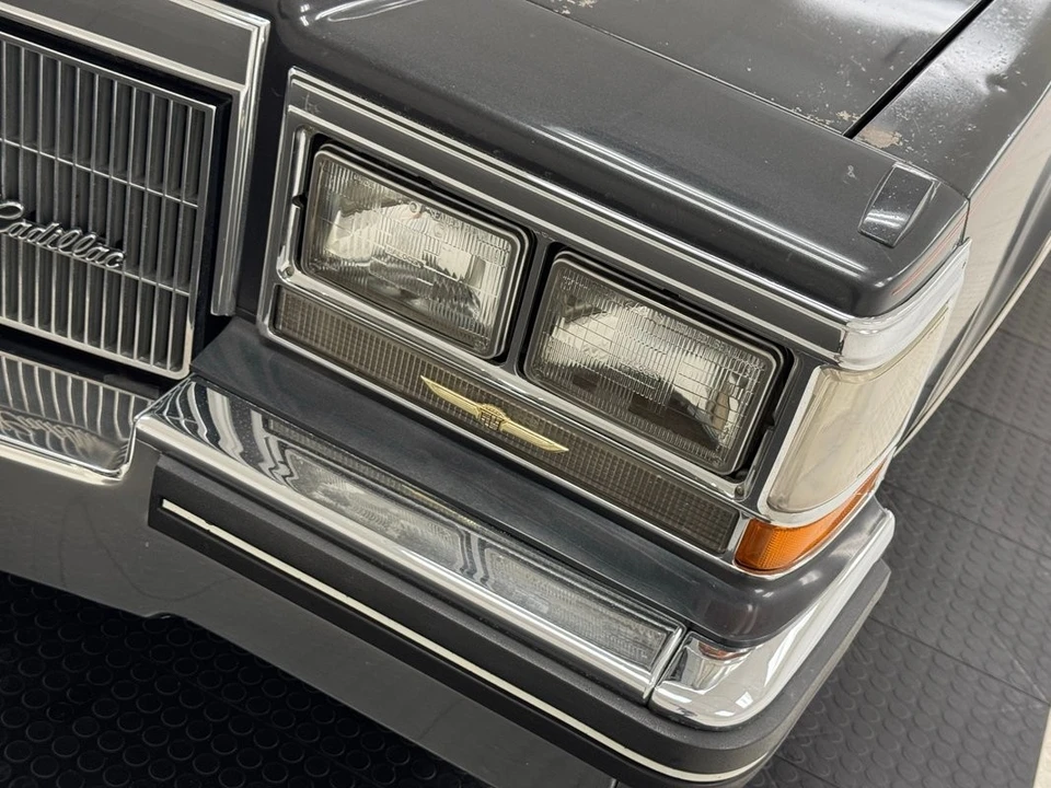 1985 Cadillac Brougham - Image 11 of 12
