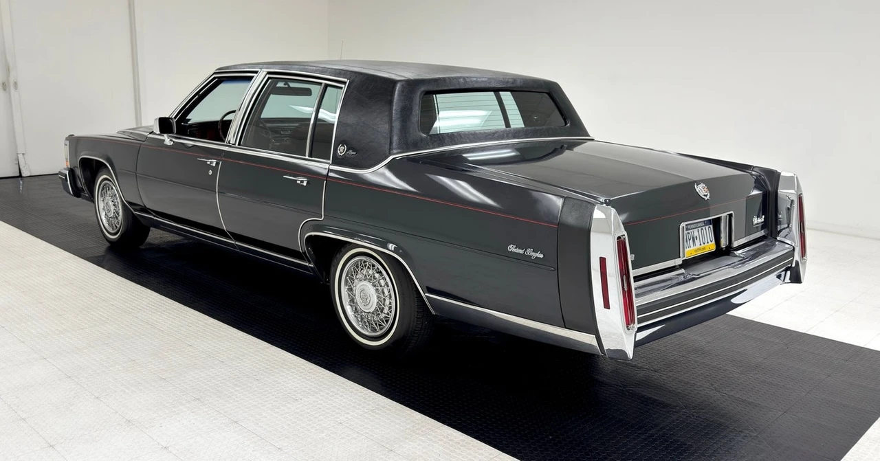 1985 Cadillac Brougham - Image 3 of 12