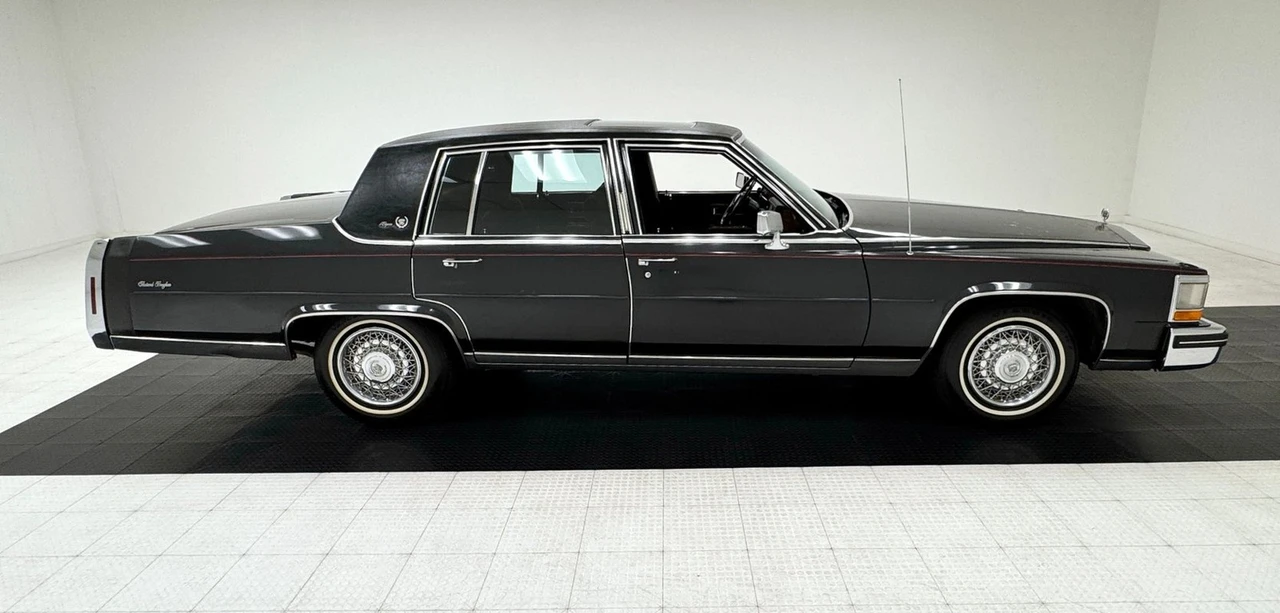 1985 Cadillac Brougham - Image 6 of 12