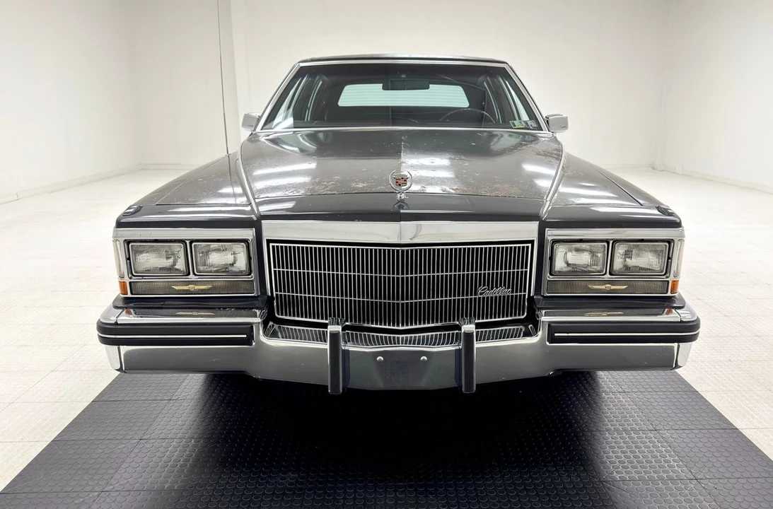 1985 Cadillac Brougham - Image 8 of 12