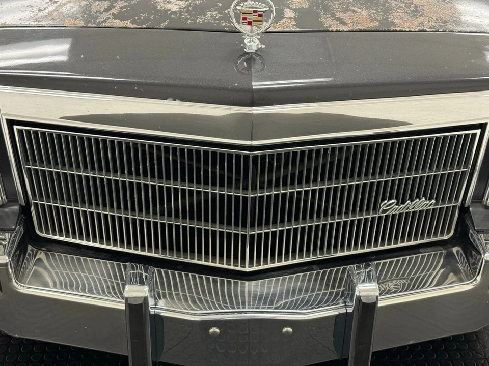 1985 Cadillac Brougham - Image 9 of 12