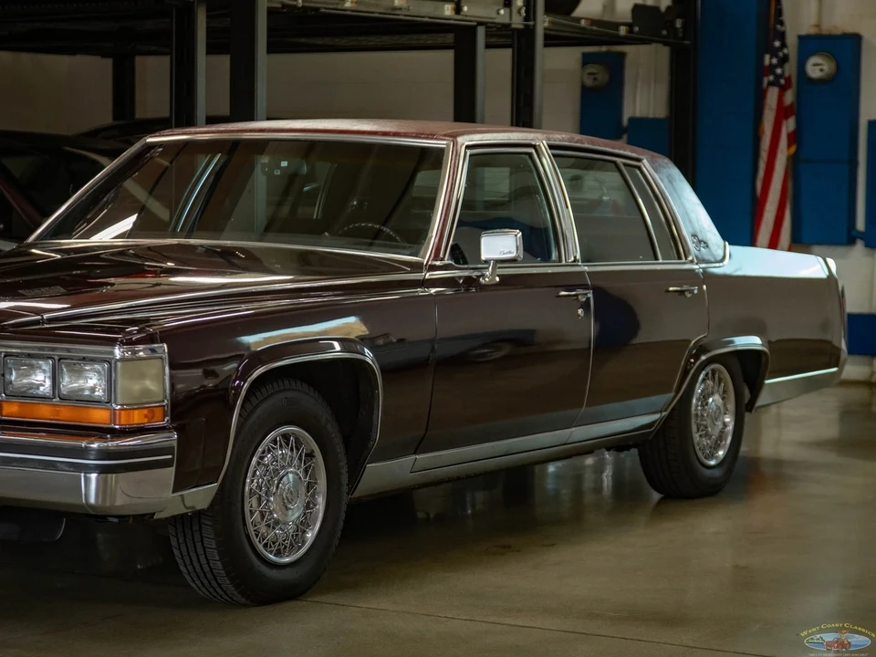 1985 Cadillac Fleetwood - Image 10 of 21