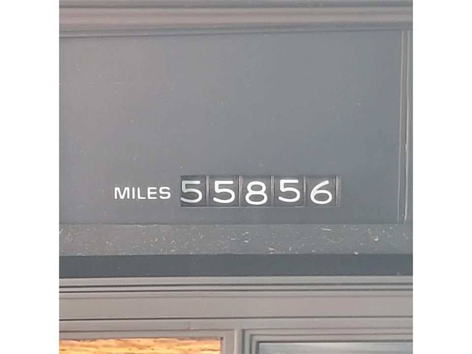 1985 Cadillac Seville - Image 22 of 31