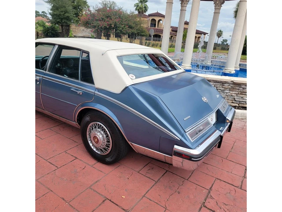 1985 Cadillac Seville - Image 15 of 31