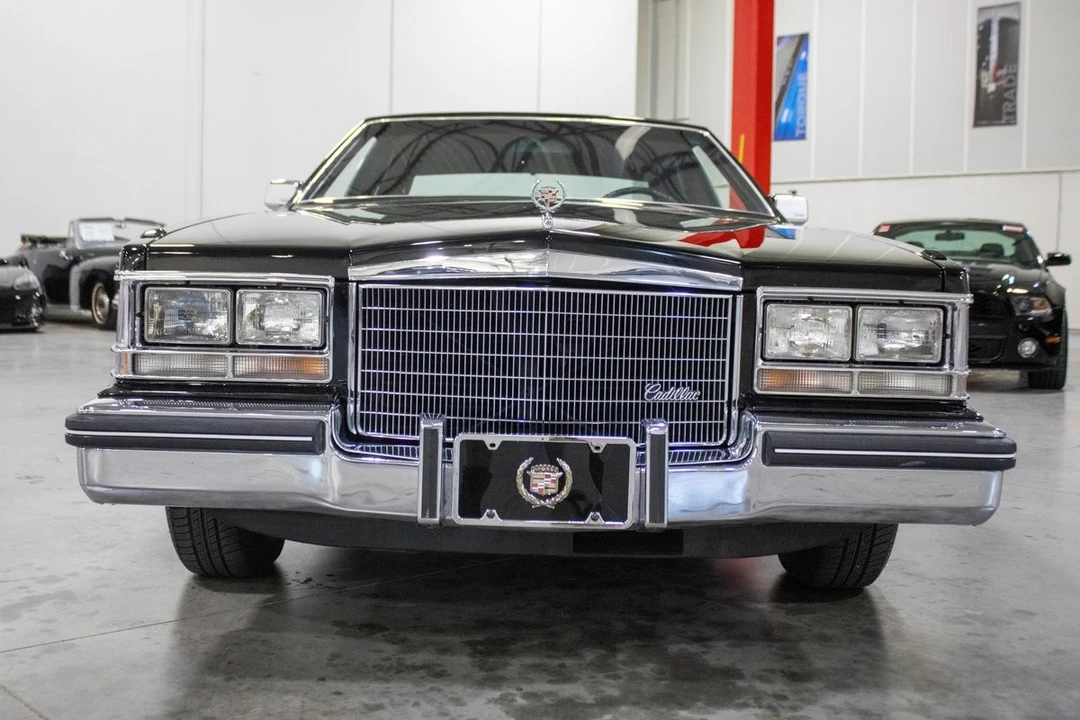 1985 Cadillac Seville - Image 10 of 12