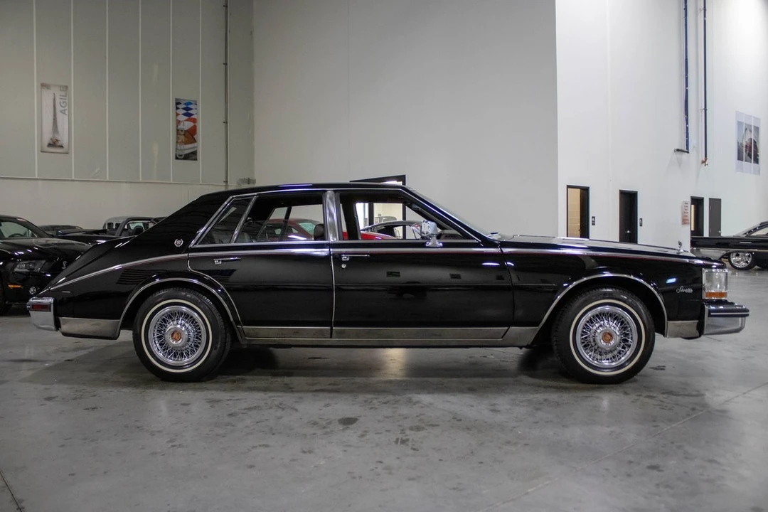 1985 Cadillac Seville - Image 8 of 12