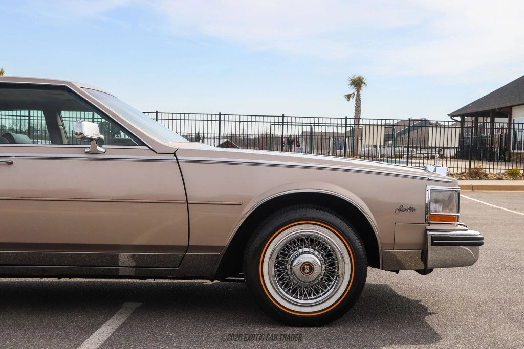 1985 Cadillac Seville - Image 11 of 12