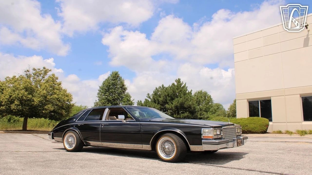 1985 Cadillac Seville - Image 9 of 12