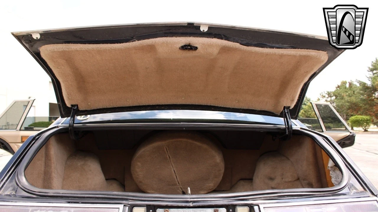 1985 Cadillac Seville - Image 21 of 21