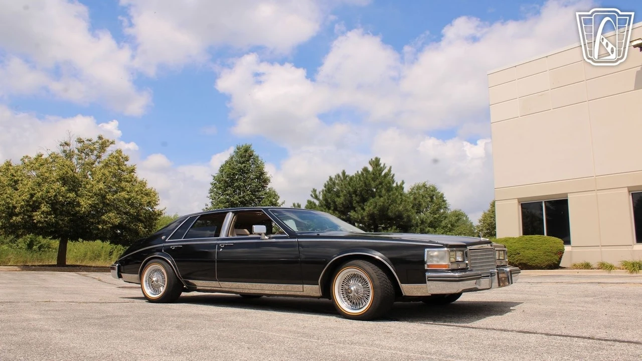 1985 Cadillac Seville - Image 8 of 12