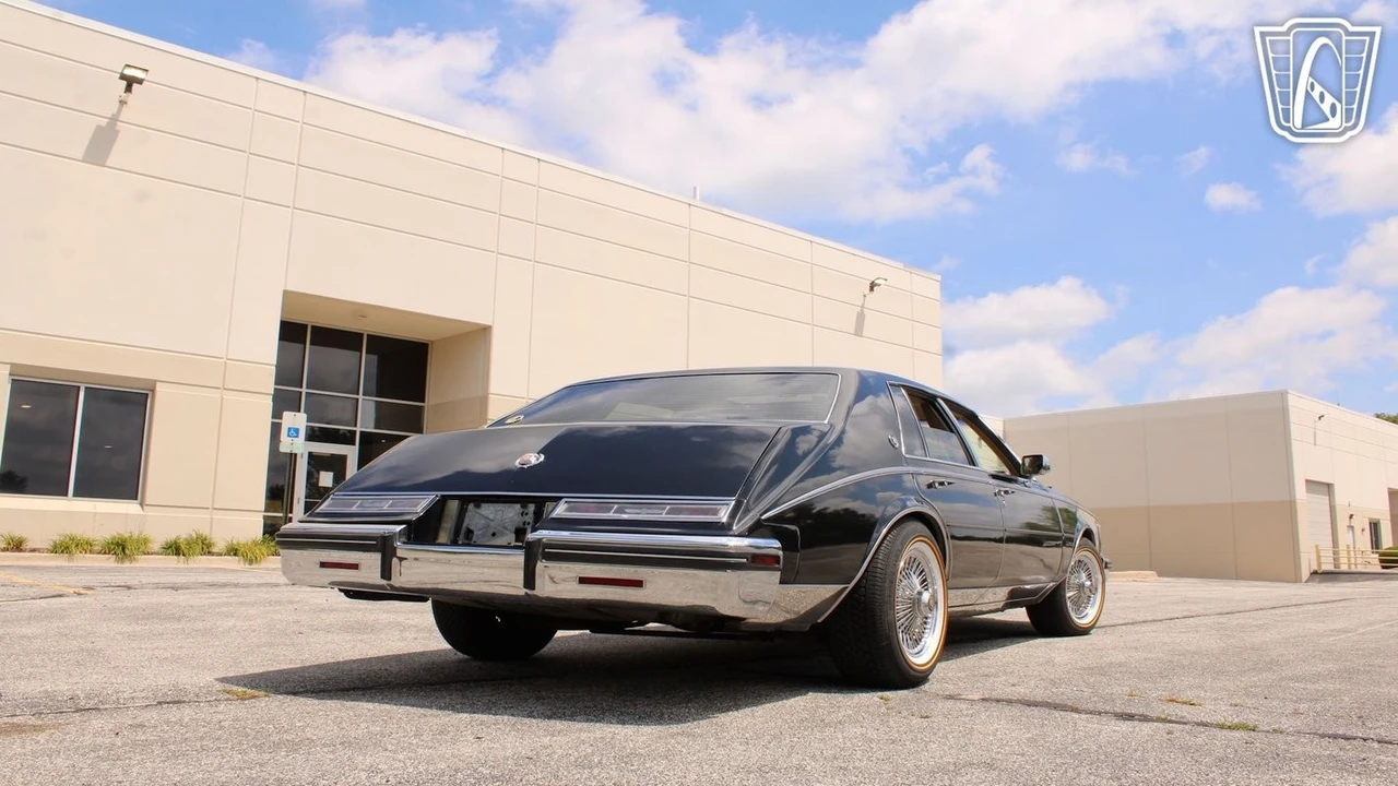 1985 Cadillac Seville - Image 11 of 12