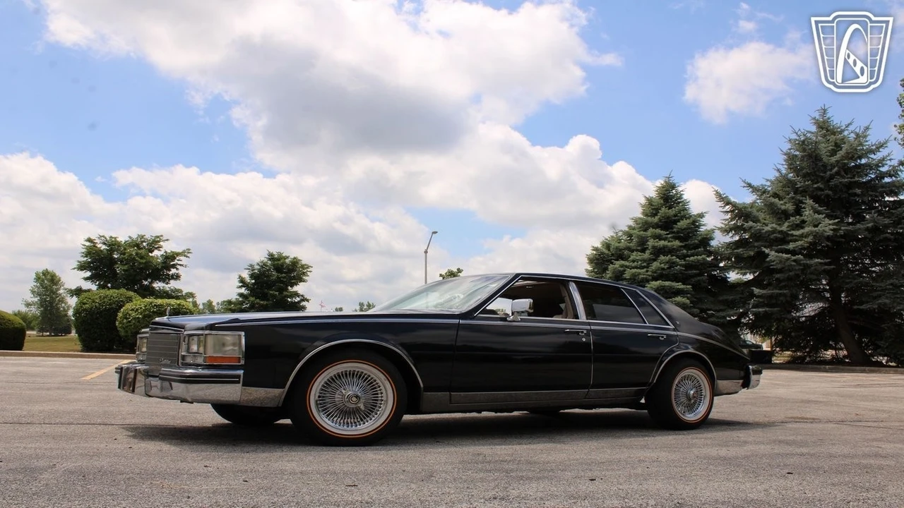 1985 Cadillac Seville - Image 3 of 12