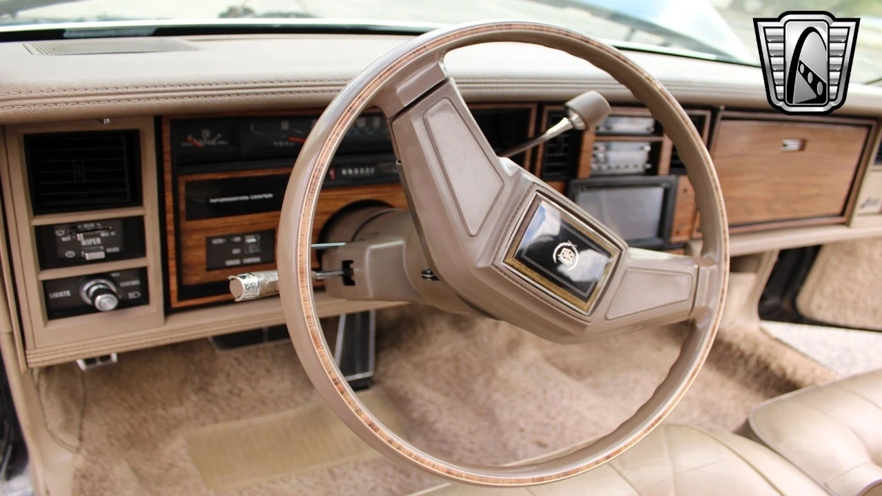 1985 Cadillac Seville - Image 13 of 21