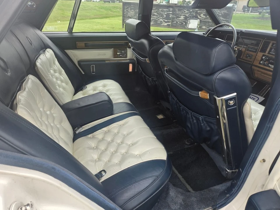 1985 Cadillac Seville - Image 13 of 21