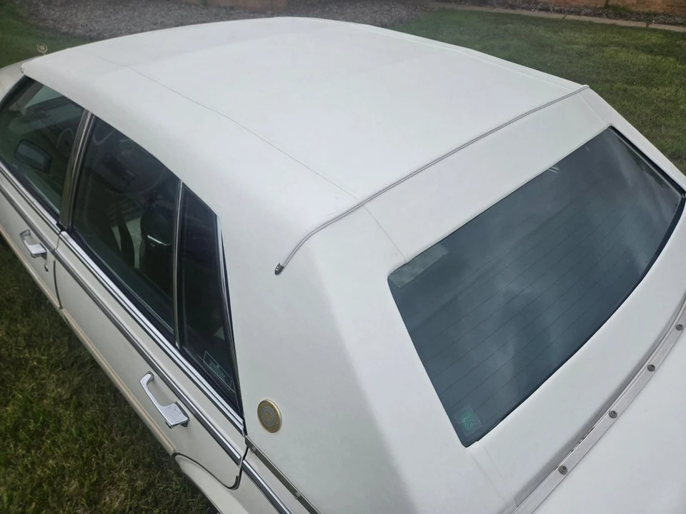 1985 Cadillac Seville - Image 19 of 21