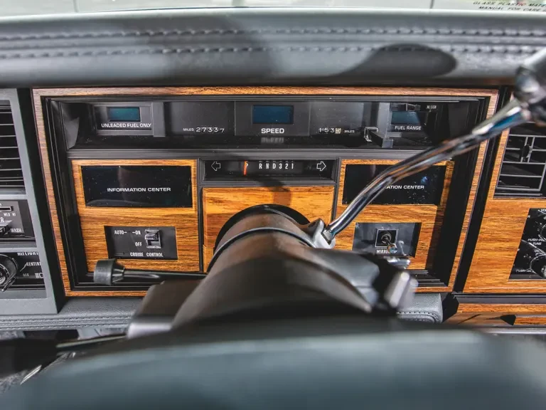 1985 Cadillac Seville - Image 12 of 20