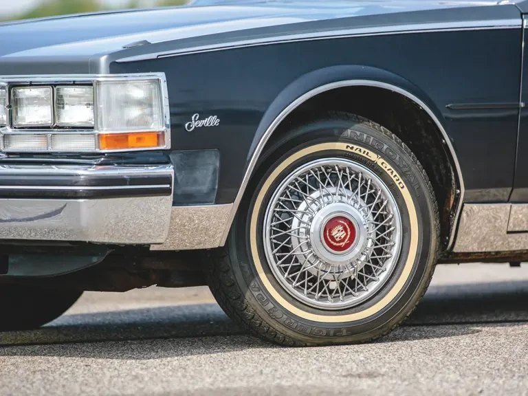 1985 Cadillac Seville - Image 15 of 20