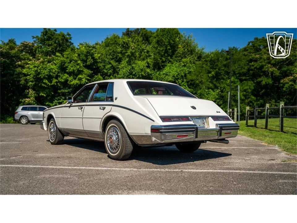 1985 Cadillac Seville - Image 12 of 31