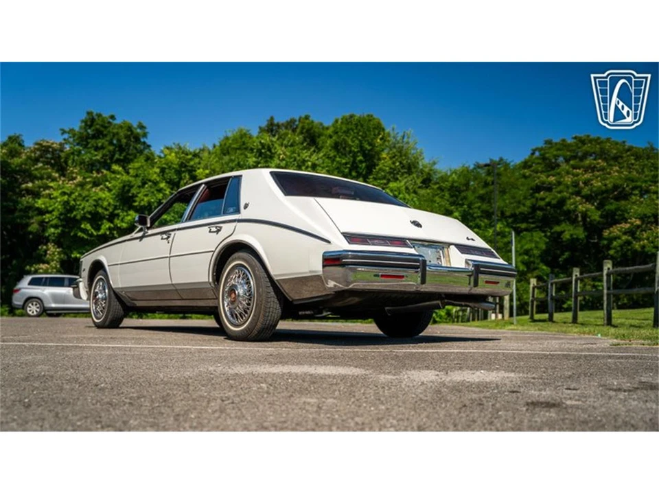 1985 Cadillac Seville - Image 13 of 31