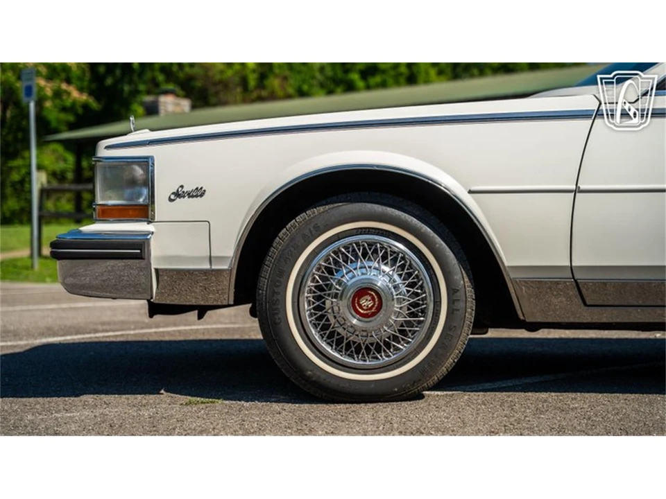 1985 Cadillac Seville - Image 29 of 31
