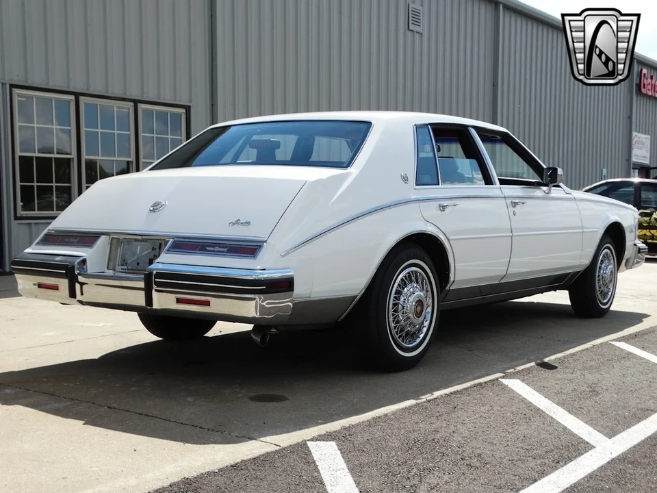 1985 Cadillac Seville - Image 9 of 12