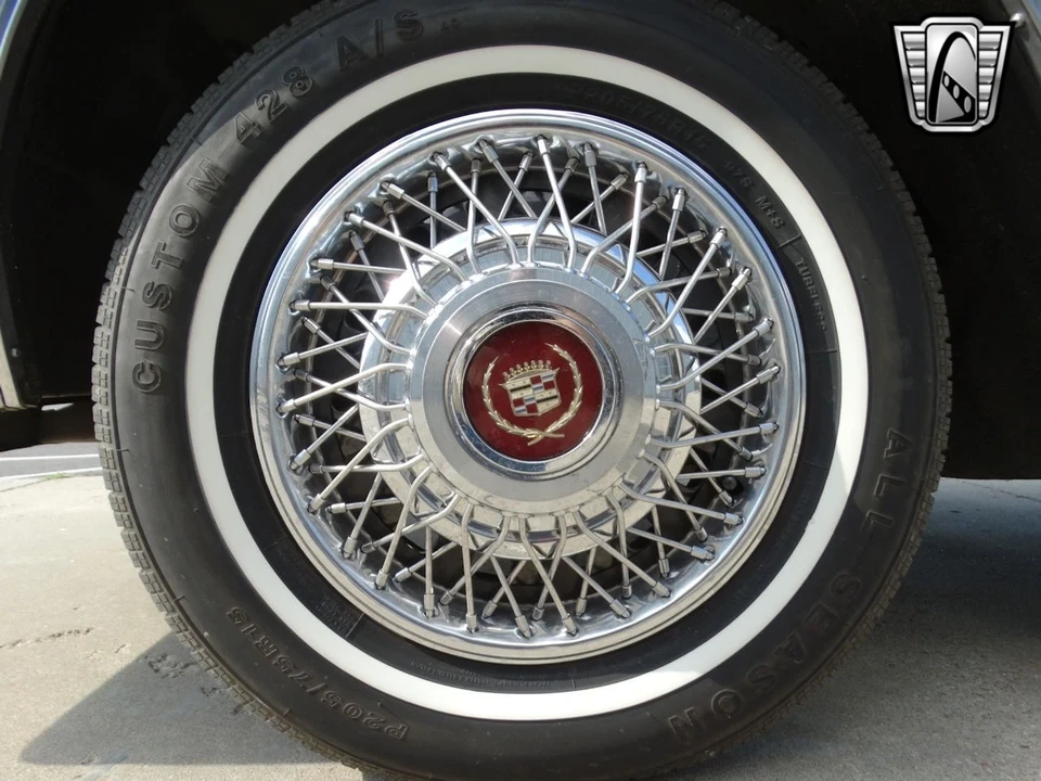 1985 Cadillac Seville - Image 12 of 12