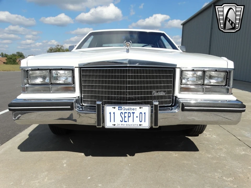 1985 Cadillac Seville - Image 3 of 12