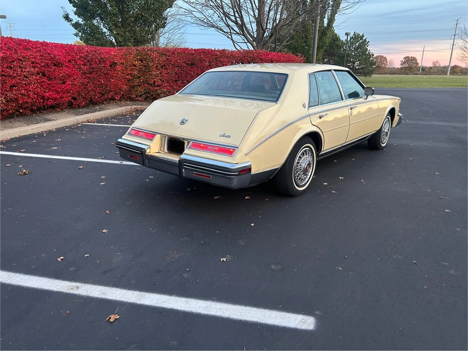 1985 Cadillac Seville - Image 13 of 31