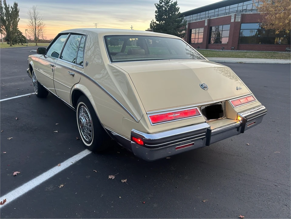 1985 Cadillac Seville - Image 18 of 31