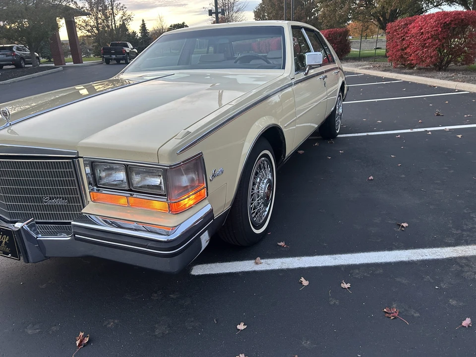 1985 Cadillac Seville - Image 23 of 31