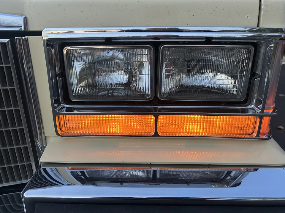1985 Cadillac Seville - Image 29 of 31