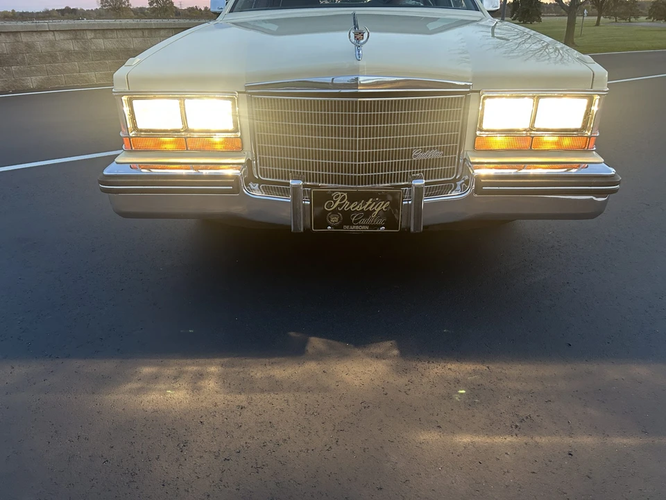 1985 Cadillac Seville - Image 24 of 31