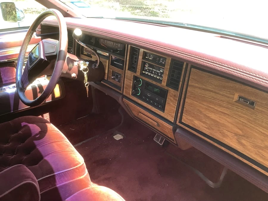 1985 Cadillac Seville - Image 19 of 27