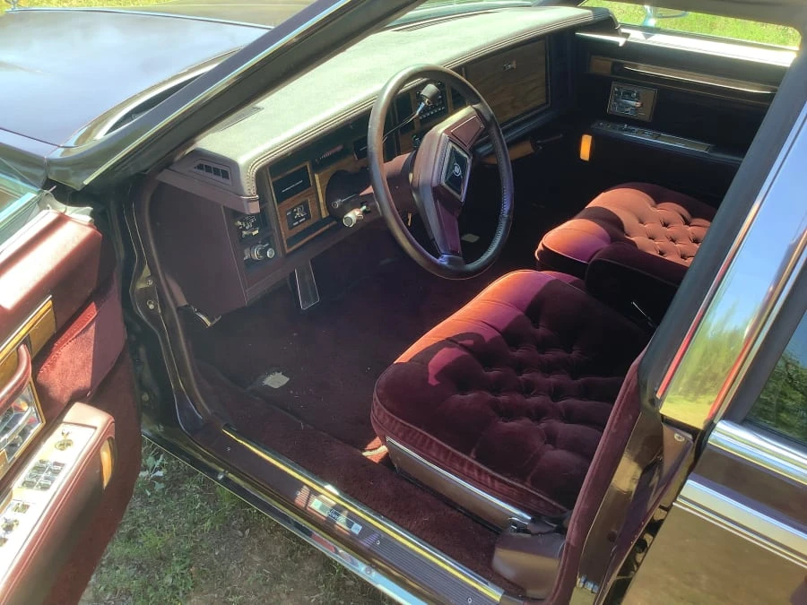 1985 Cadillac Seville - Image 18 of 27